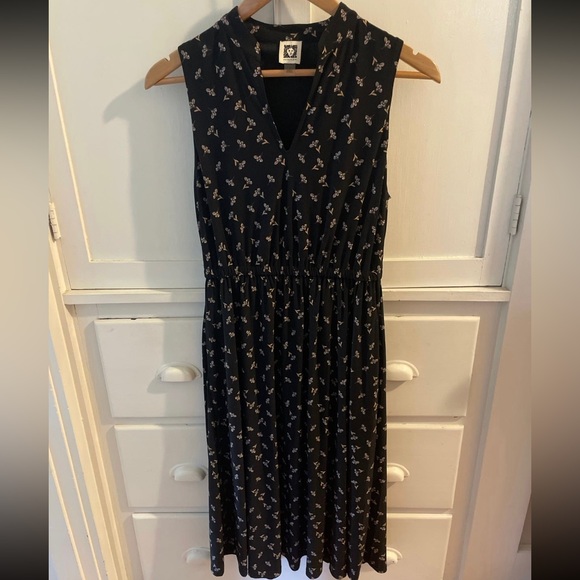 Anne Klein Black with flowers. - Picture 1 of 1